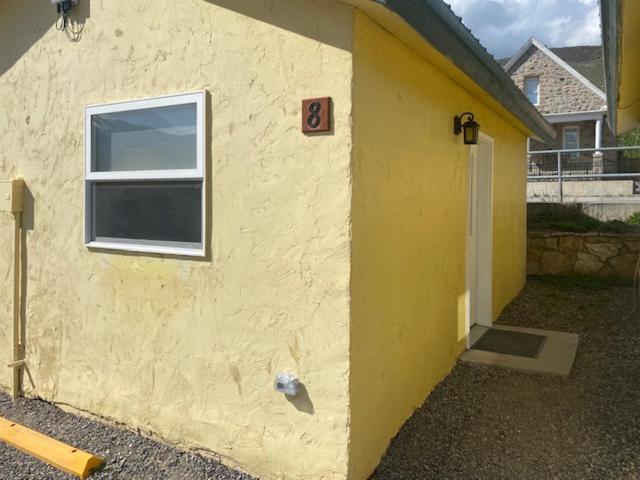 Yellowstone Riverside Cottages Gardiner Extérieur photo