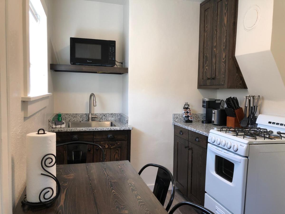Yellowstone Riverside Cottages Gardiner Extérieur photo