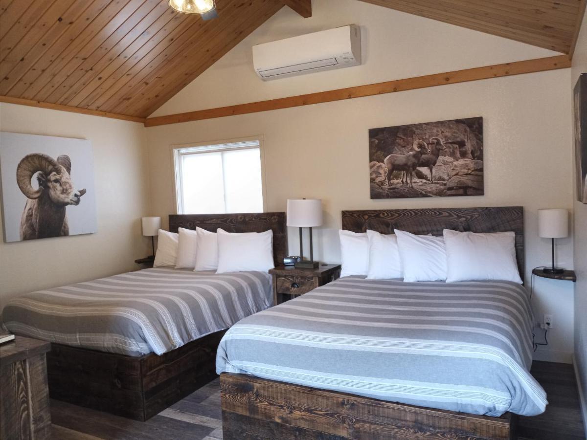 Yellowstone Riverside Cottages Gardiner Extérieur photo