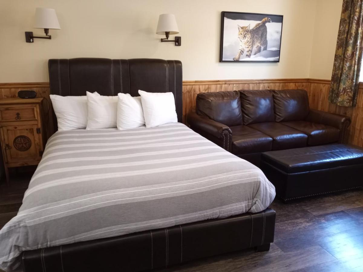 Yellowstone Riverside Cottages Gardiner Extérieur photo