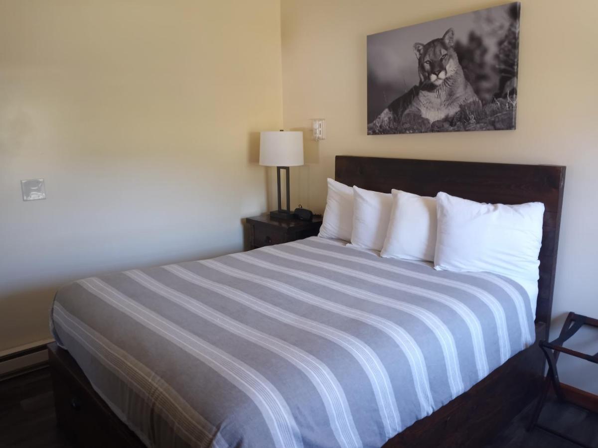 Yellowstone Riverside Cottages Gardiner Extérieur photo