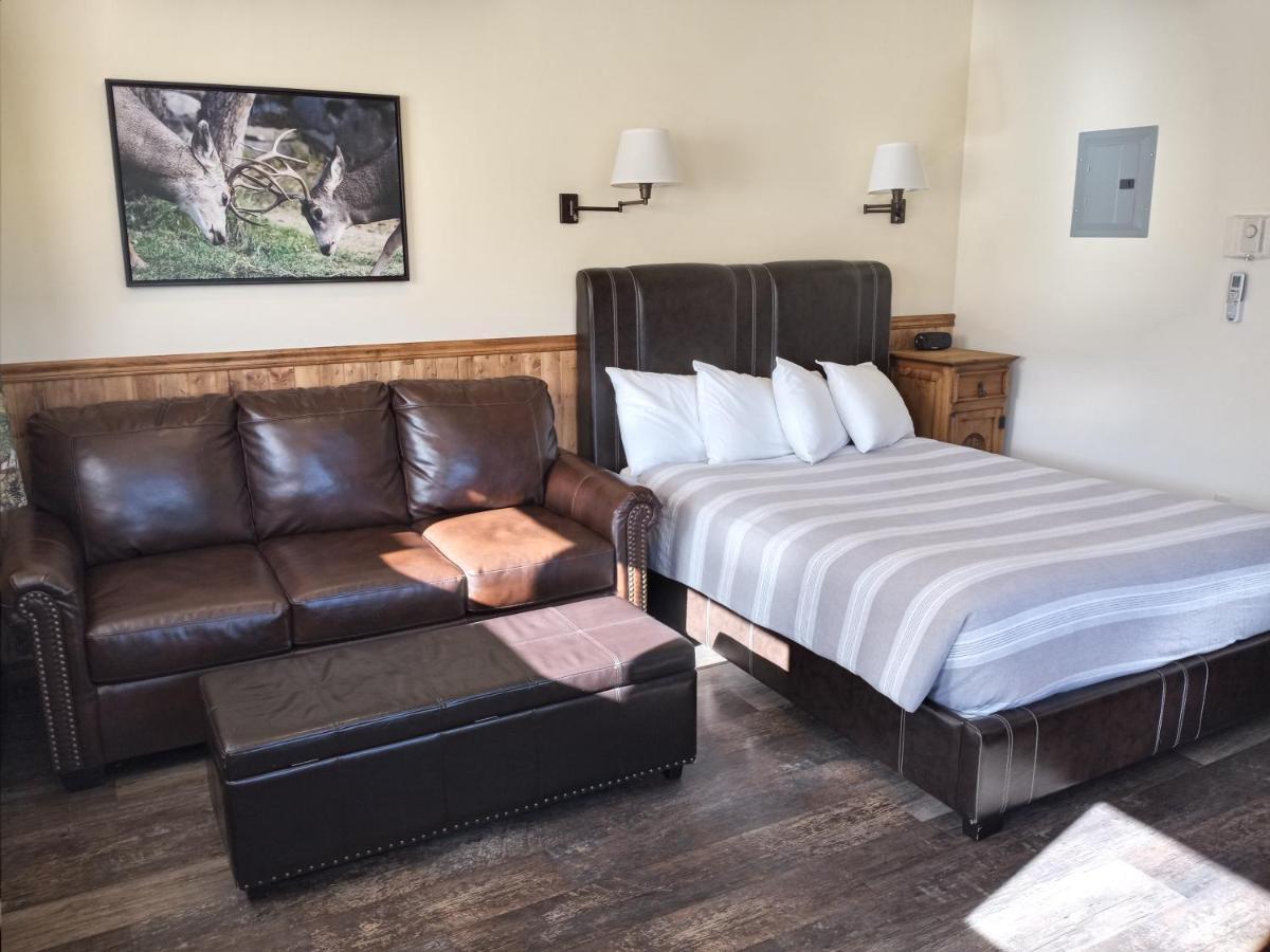 Yellowstone Riverside Cottages Gardiner Extérieur photo