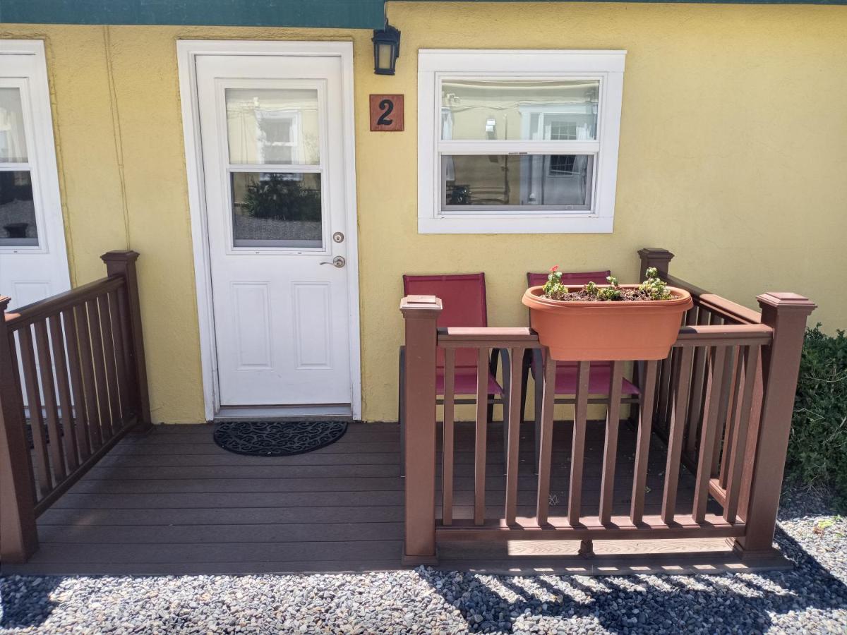Yellowstone Riverside Cottages Gardiner Extérieur photo